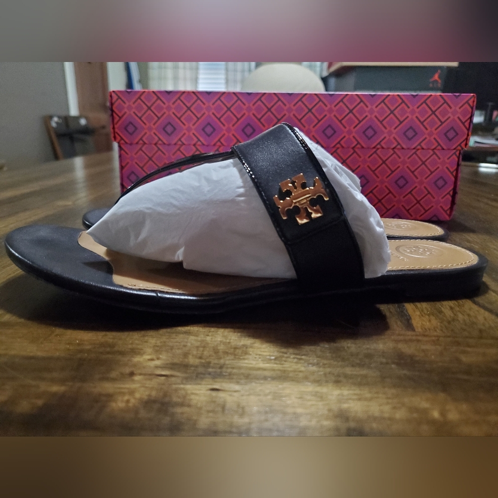 Tory Burch Kira Thong Sandels- Black